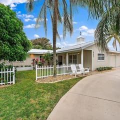4BR 3.5BA Juno Beach Pool Home