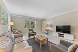 2BR 2BA Updated Beach Apt with Screened Patio