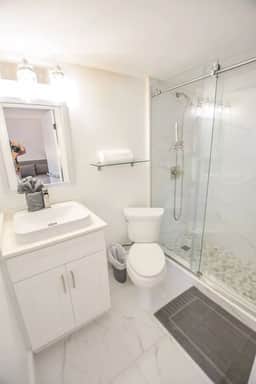 Beautiful 1st floor beach Jupiter condo on canal
