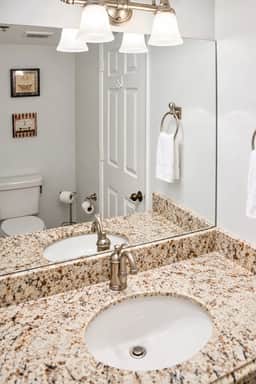 Jupiter Bay Beach Condo - Image 3