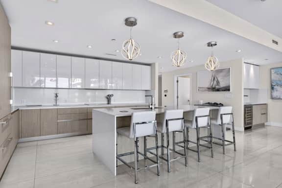 2500 SF Luxury 2BR 2.5BA Condo with Stunning Views