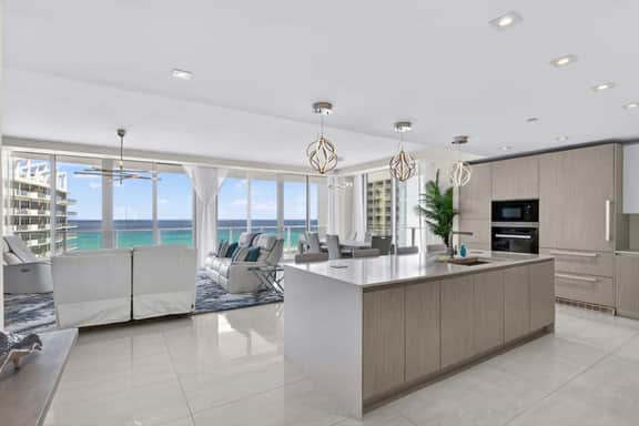 2500 SF Luxury 2BR 2.5BA Condo with Stunning Views