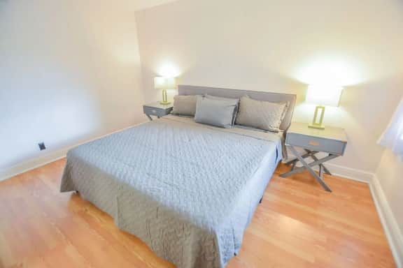 Beautiful 1st floor beach Jupiter condo on canal