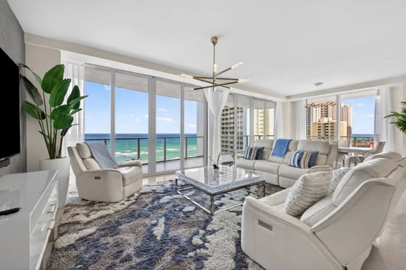2500 SF Luxury 2BR 2.5BA Condo with Stunning Views